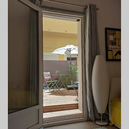Charmant Studio Avec Exterieur, Bebe Friendly * セット